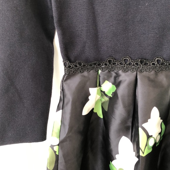 Winter Floral Dress - Picture 2 of 8